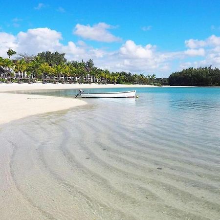 A'S Beach Apartment Flic en Flac Bagian luar foto