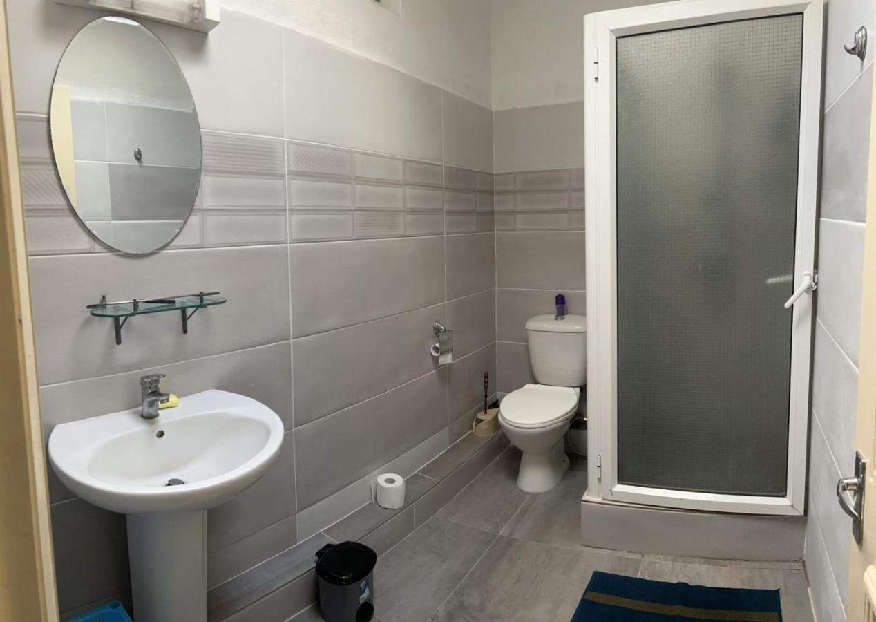 A'S Beach Apartment Flic en Flac Bagian luar foto