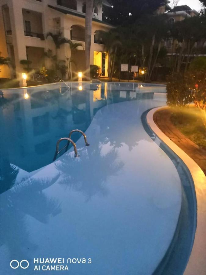 A'S Beach Apartment Flic en Flac Bagian luar foto